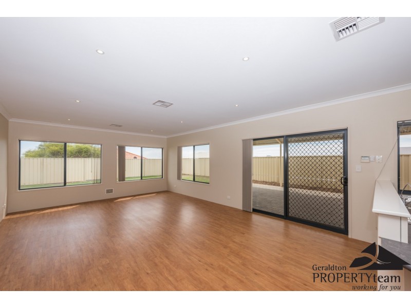 14 Silvery Wave Vista, Wandina WA 6530