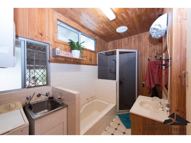 4 Askew Road, Geraldton WA 6530