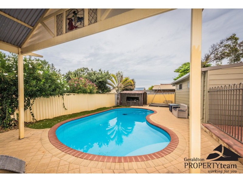 4 Askew Road, Geraldton WA 6530