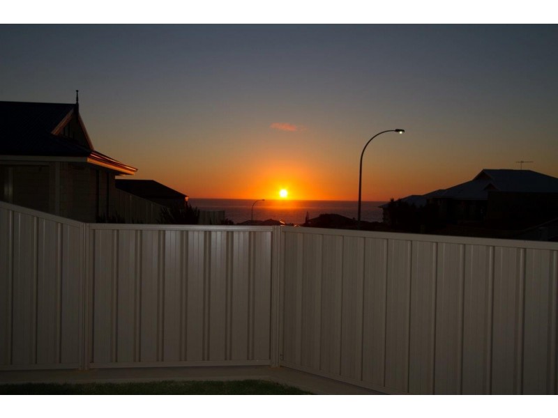 16 Jackson Loop, Wandina WA 6530