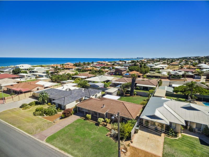 13 Falmouth Close, Tarcoola Beach WA 6530