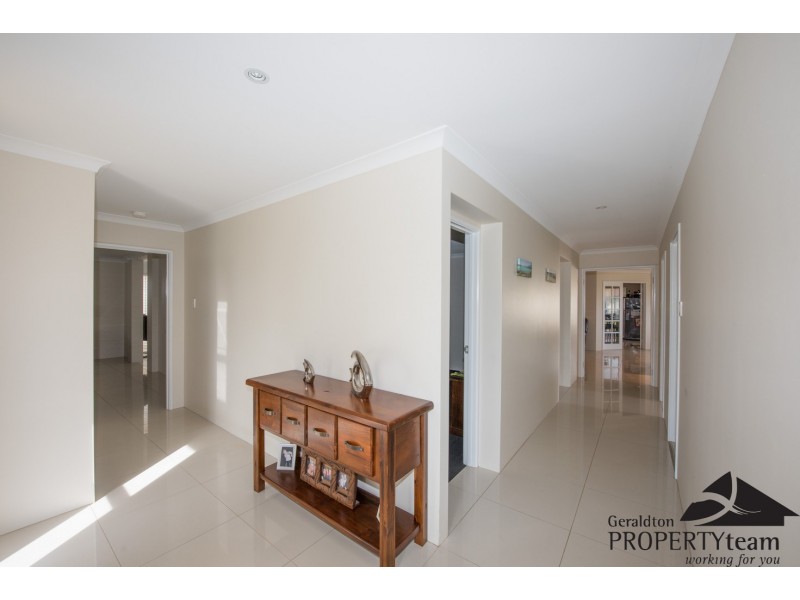 32 Yolanda Edge, Wandina WA 6530