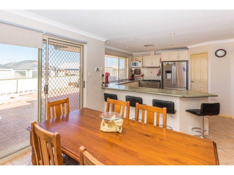 12 Beacon Rise, Wandina WA 6530