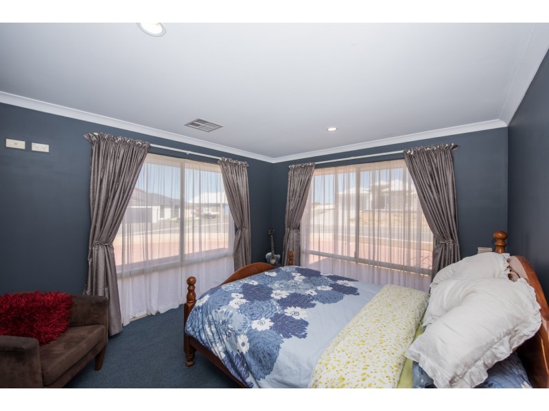 12 Beacon Rise, Wandina WA 6530