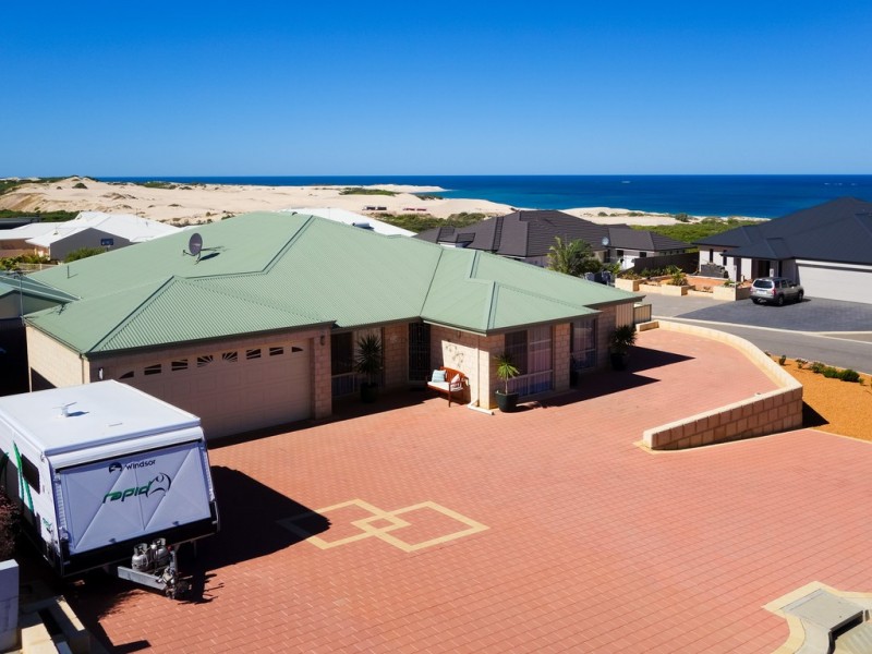 12 Beacon Rise, Wandina WA 6530