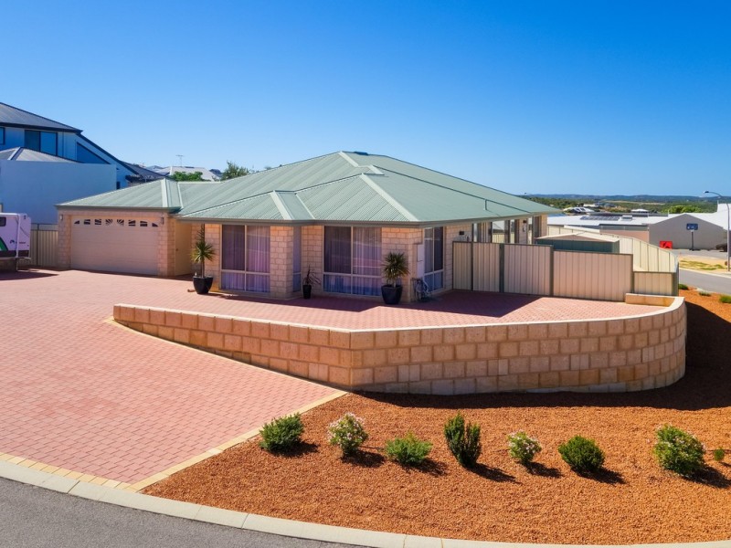 12 Beacon Rise, Wandina WA 6530