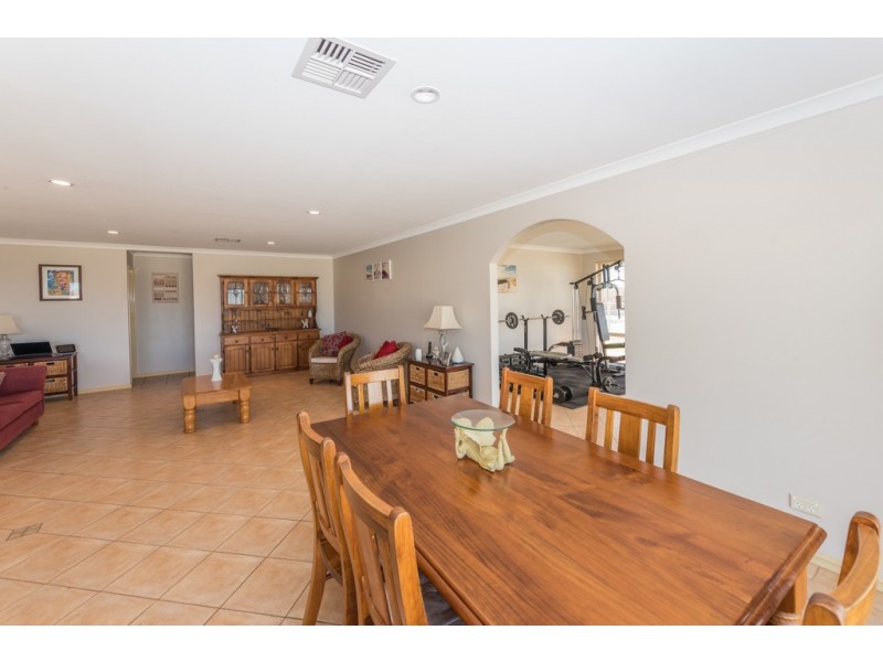 12 Beacon Rise, Wandina WA 6530