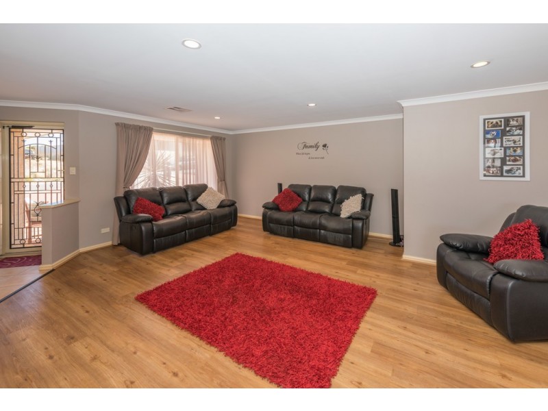 12 Beacon Rise, Wandina WA 6530