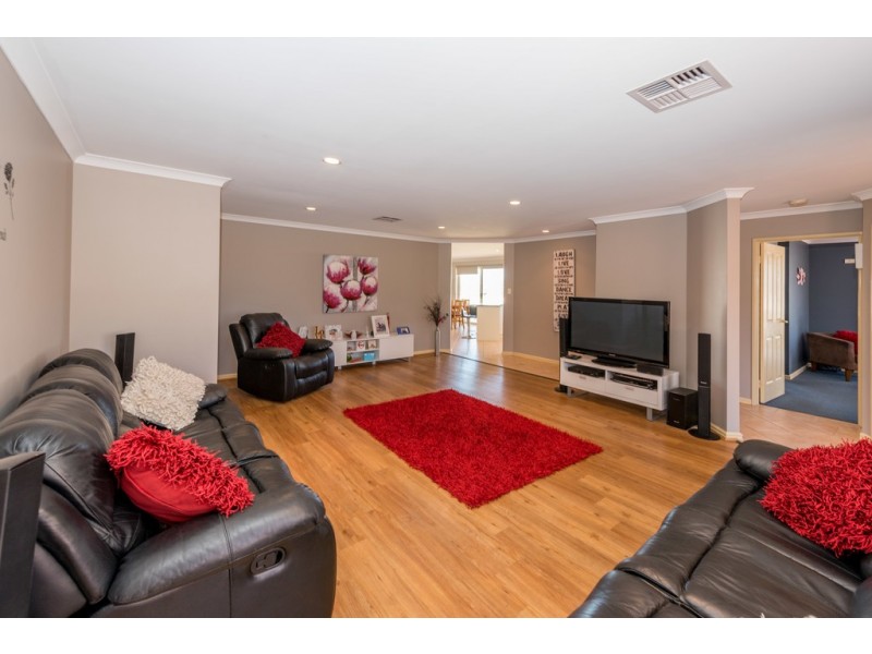 12 Beacon Rise, Wandina WA 6530