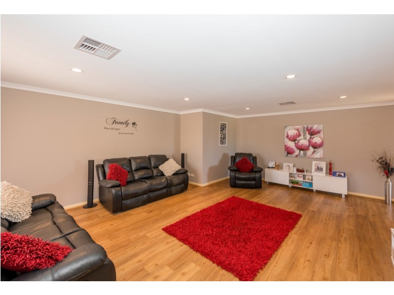 12 Beacon Rise, Wandina WA 6530