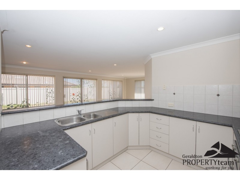 19 Reef Boulevard, Drummond Cove WA 6532