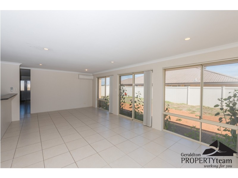 19 Reef Boulevard, Drummond Cove WA 6532