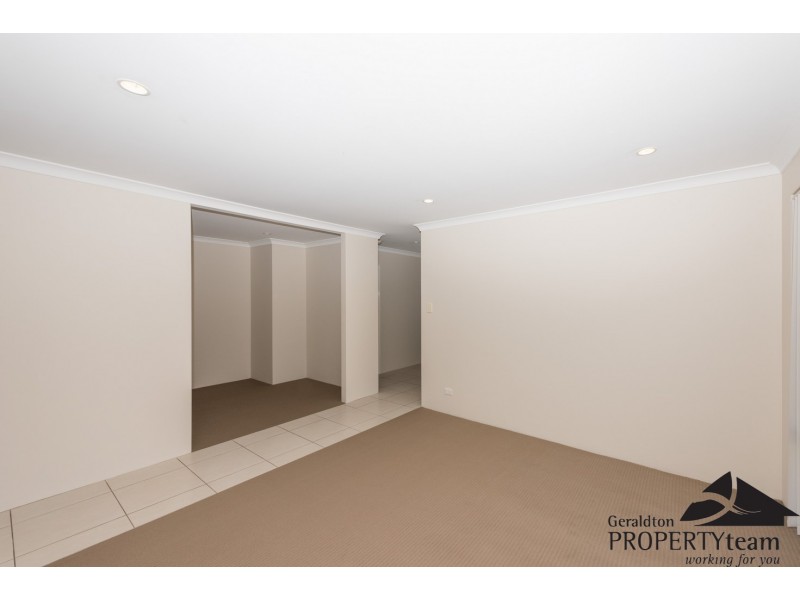 19 Reef Boulevard, Drummond Cove WA 6532