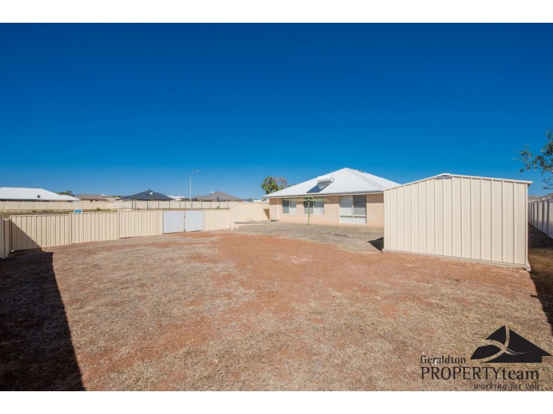 19 Reef Boulevard, Drummond Cove WA 6532