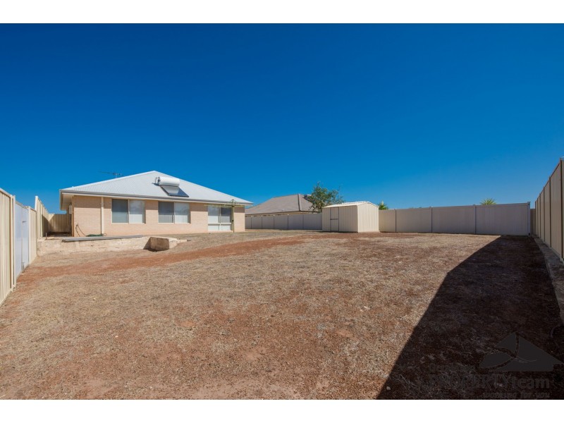 19 Reef Boulevard, Drummond Cove WA 6532