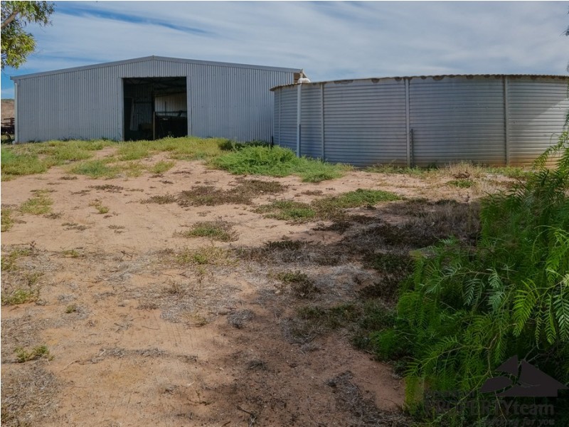 1237 Company Road, Greenough WA 6532