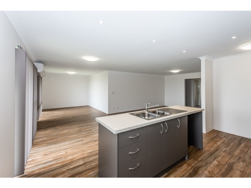 12 Swell Terrace, Glenfield WA 6532