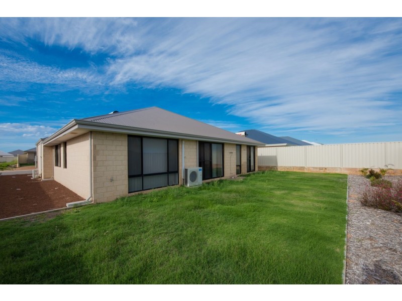 12 Swell Terrace, Glenfield WA 6532