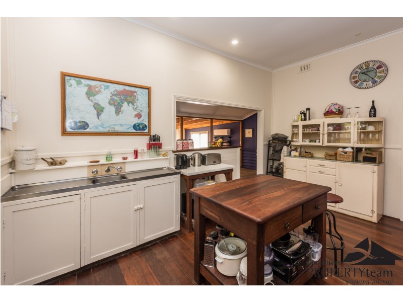 2 Jose Street, Beachlands WA 6530