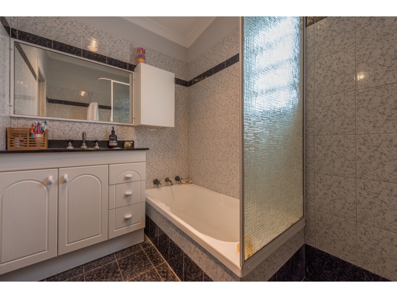 2 Jose Street, Beachlands WA 6530