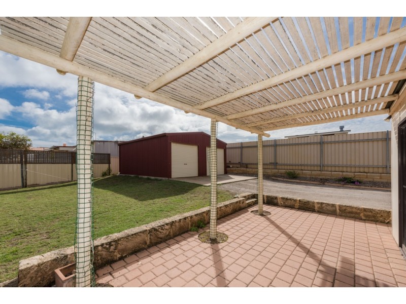 2 Jose Street, Beachlands WA 6530