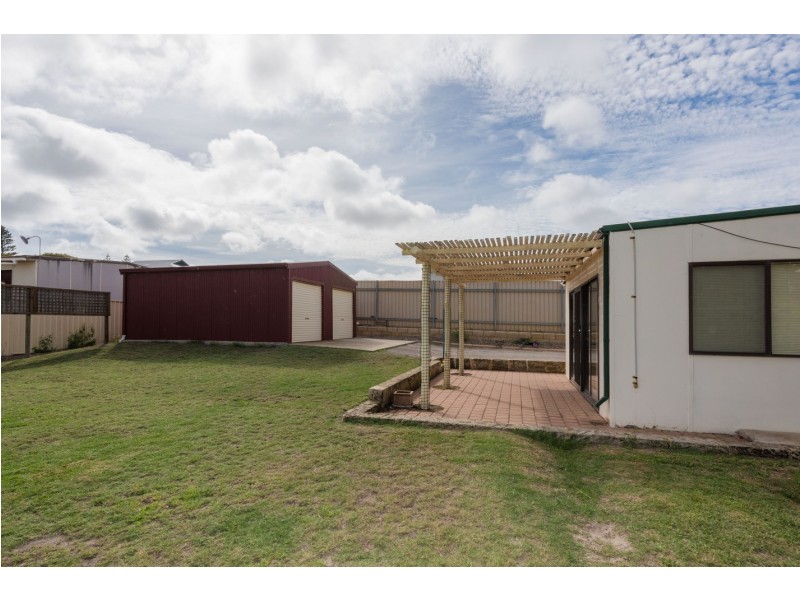 2 Jose Street, Beachlands WA 6530