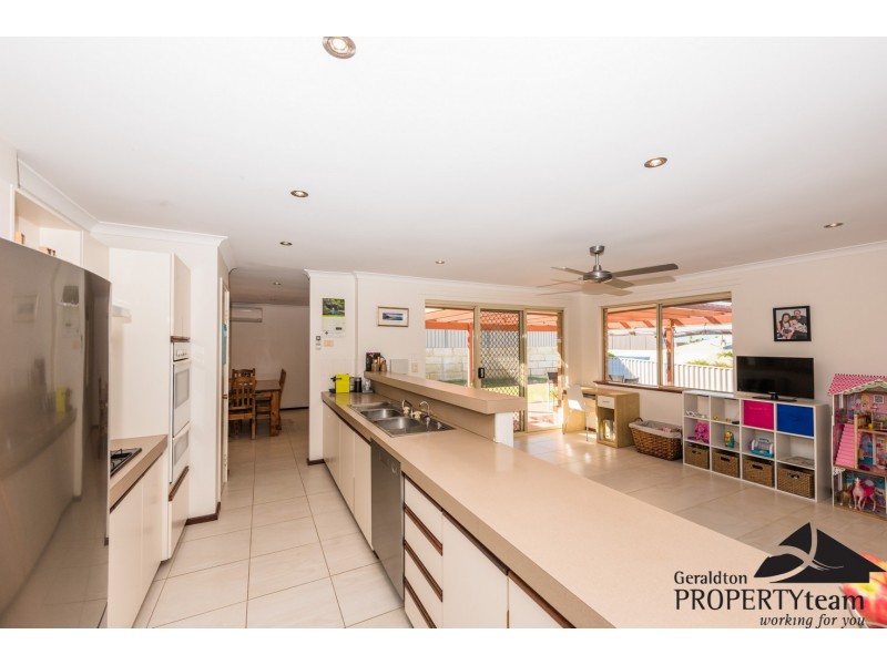 18 Endeavour Drive, Wandina WA 6530