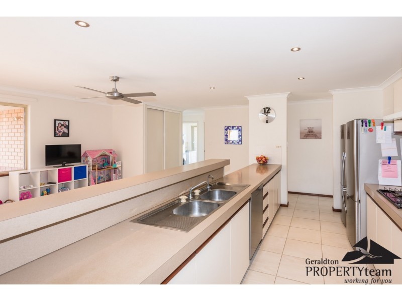 18 Endeavour Drive, Wandina WA 6530