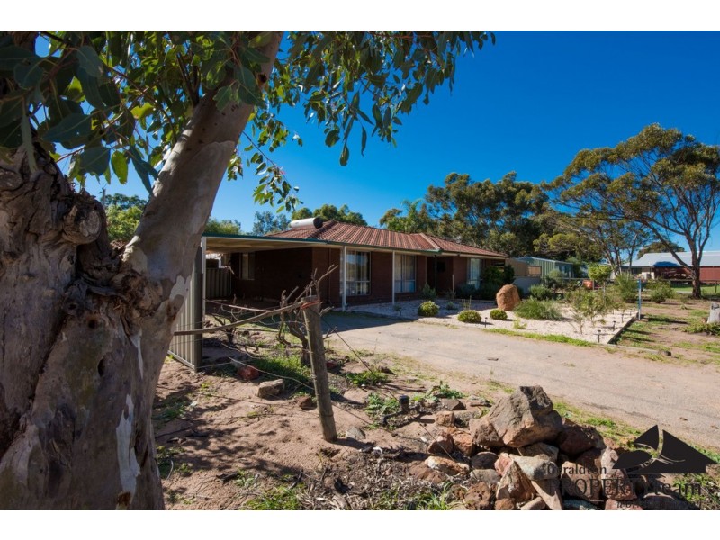 4 Logue Court, Walkaway WA 6528