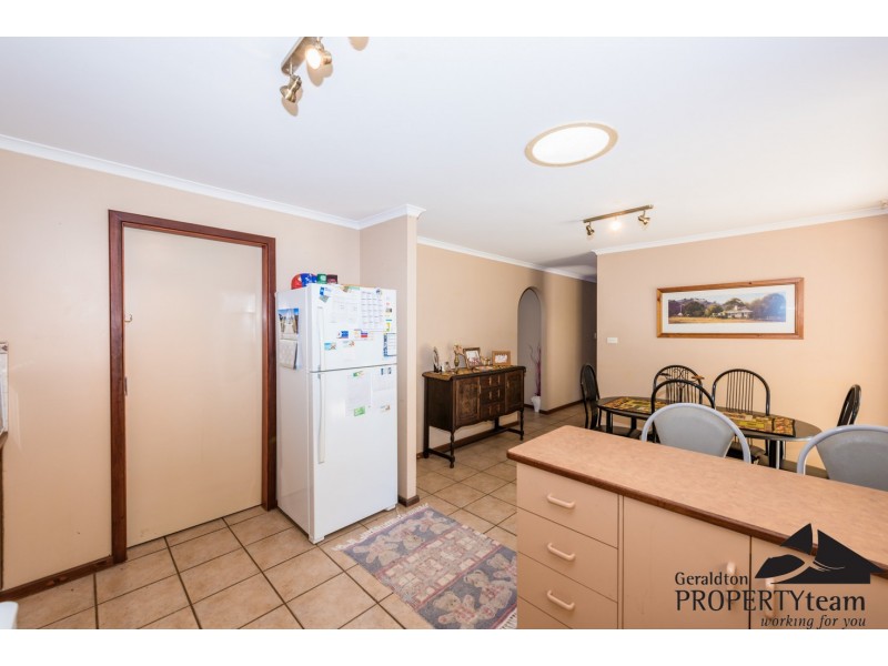 4 Logue Court, Walkaway WA 6528