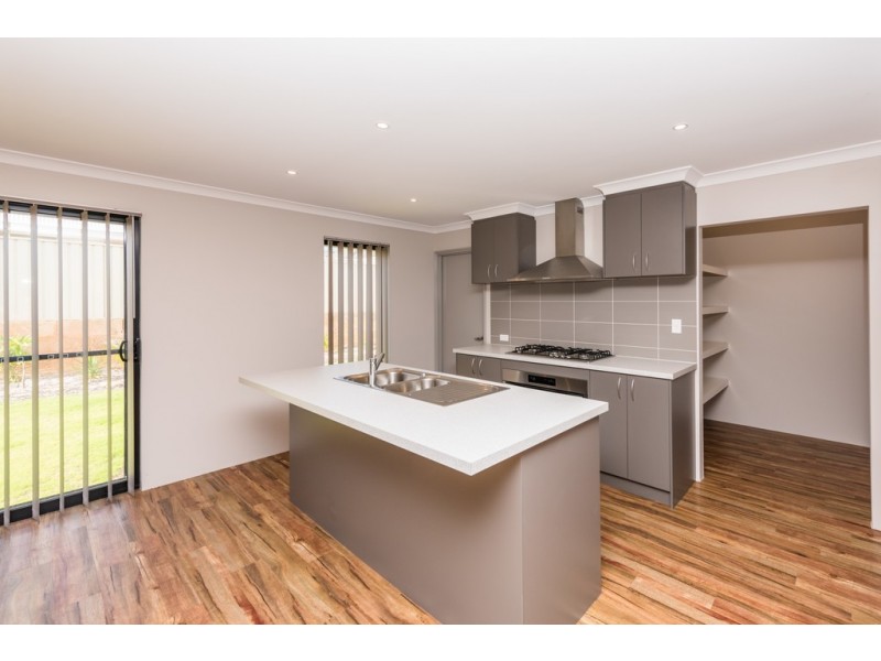 11 Beachcomber Hill, Glenfield WA 6532