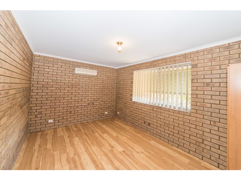 4 Pinyali Way, Waggrakine WA 6530