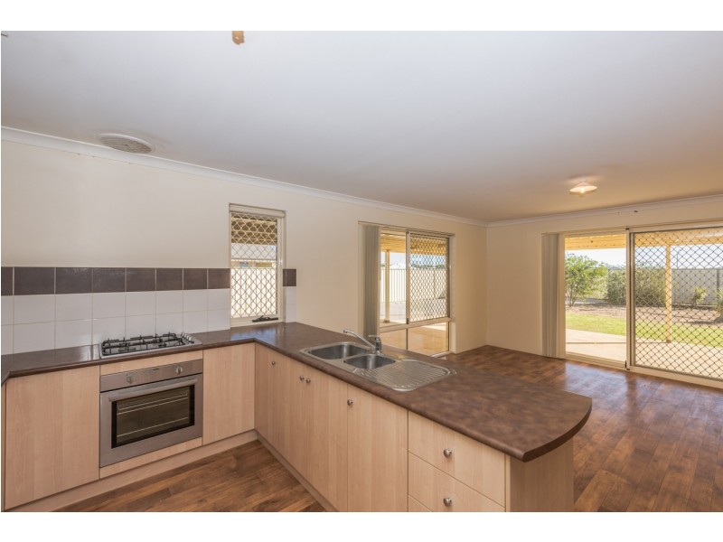 25 Castlefin Rd, Utakarra WA 6530