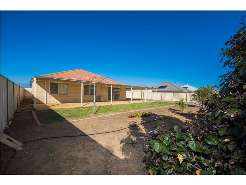25 Castlefin Rd, Utakarra WA 6530