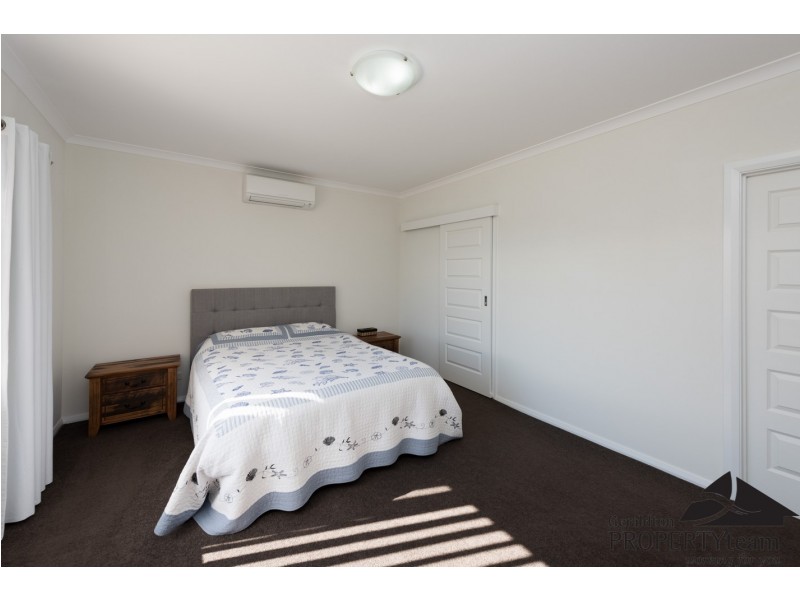 5 Smugglers Pass, Drummond Cove WA 6532