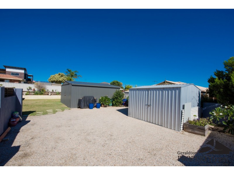 5 Smugglers Pass, Drummond Cove WA 6532