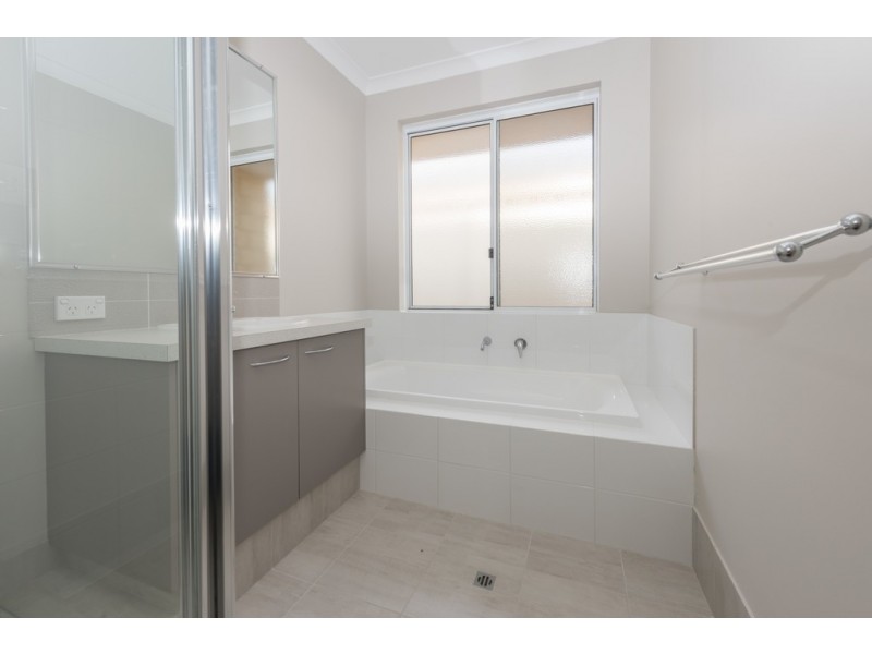 3 Lugger Lookout, Glenfield WA 6532