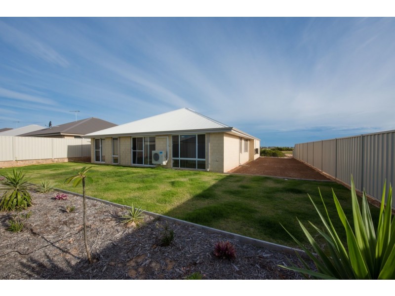 3 Lugger Lookout, Glenfield WA 6532