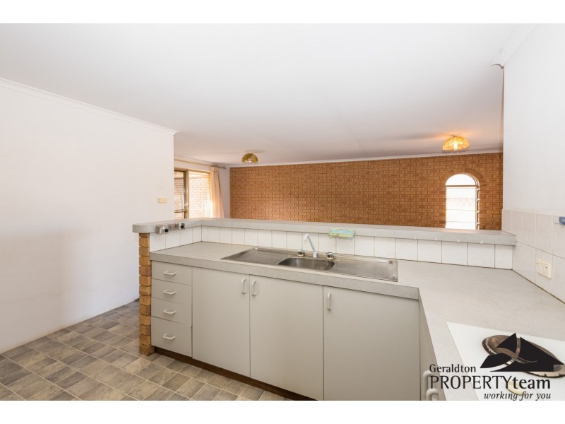 2/257 Third Street, Wonthella WA 6530