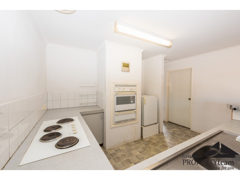 2/257 Third Street, Wonthella WA 6530