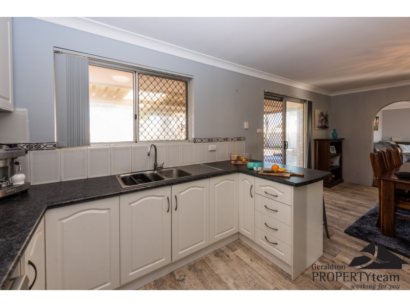32 Glass Crescent, Mahomets Flats WA 6530