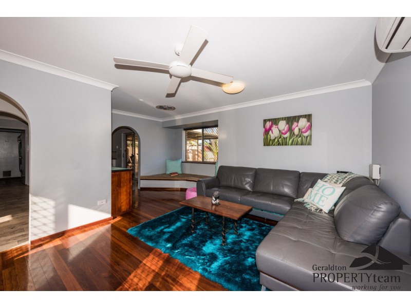 32 Glass Crescent, Mahomets Flats WA 6530