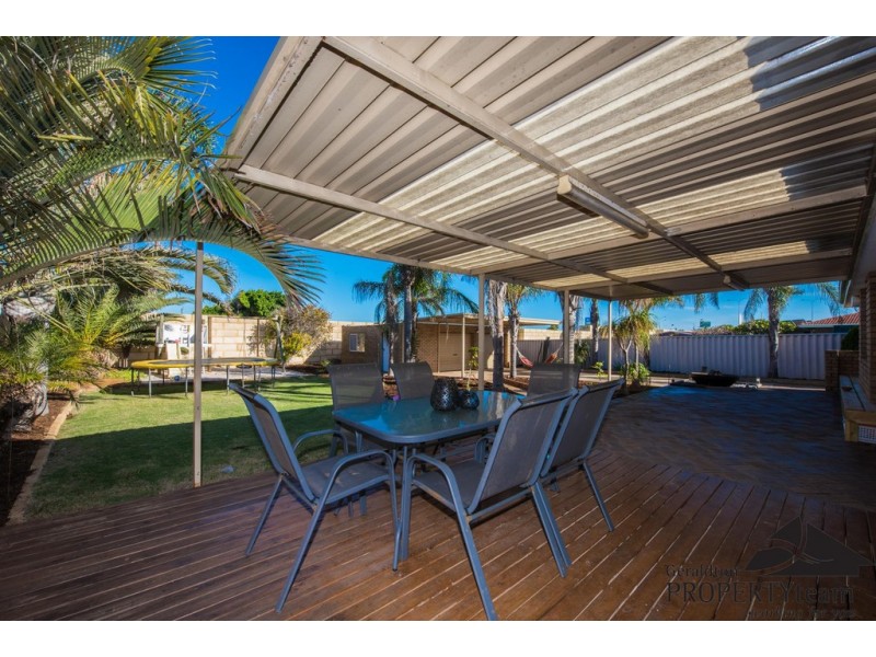 32 Glass Crescent, Mahomets Flats WA 6530