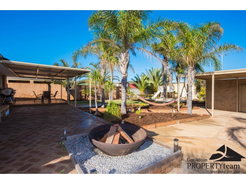 32 Glass Crescent, Mahomets Flats WA 6530