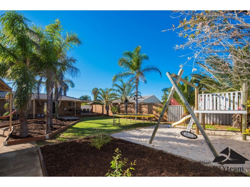 32 Glass Crescent, Mahomets Flats WA 6530
