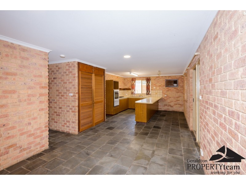 34 Solomon Circle, Karloo WA 6530