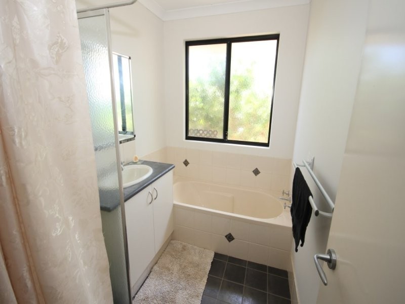 1 Sutherland Drive, Mount Tarcoola WA 6530