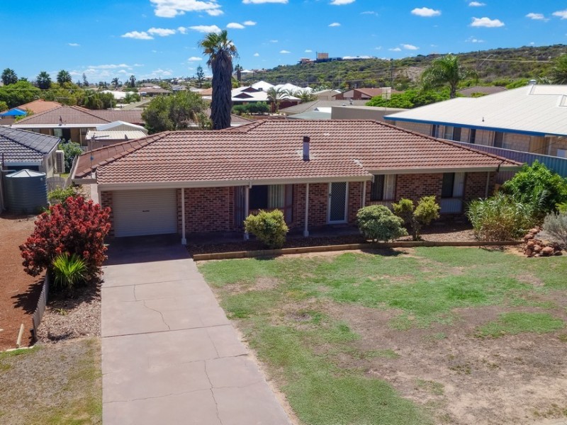13 Falmouth Close, Tarcoola Beach WA 6530