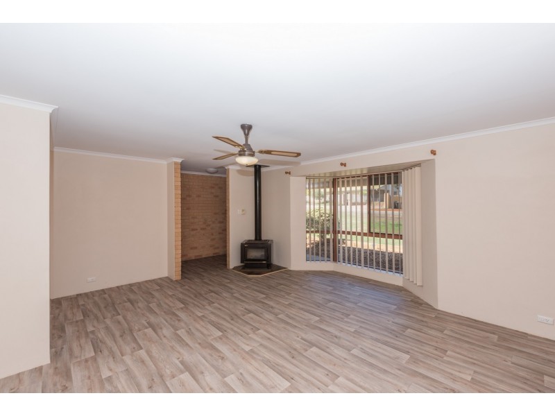 13 Falmouth Close, Tarcoola Beach WA 6530