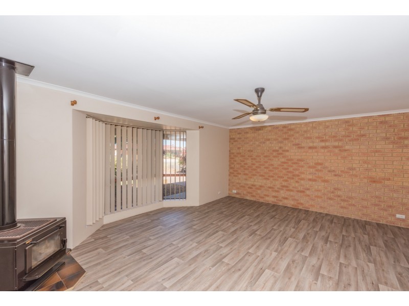 13 Falmouth Close, Tarcoola Beach WA 6530